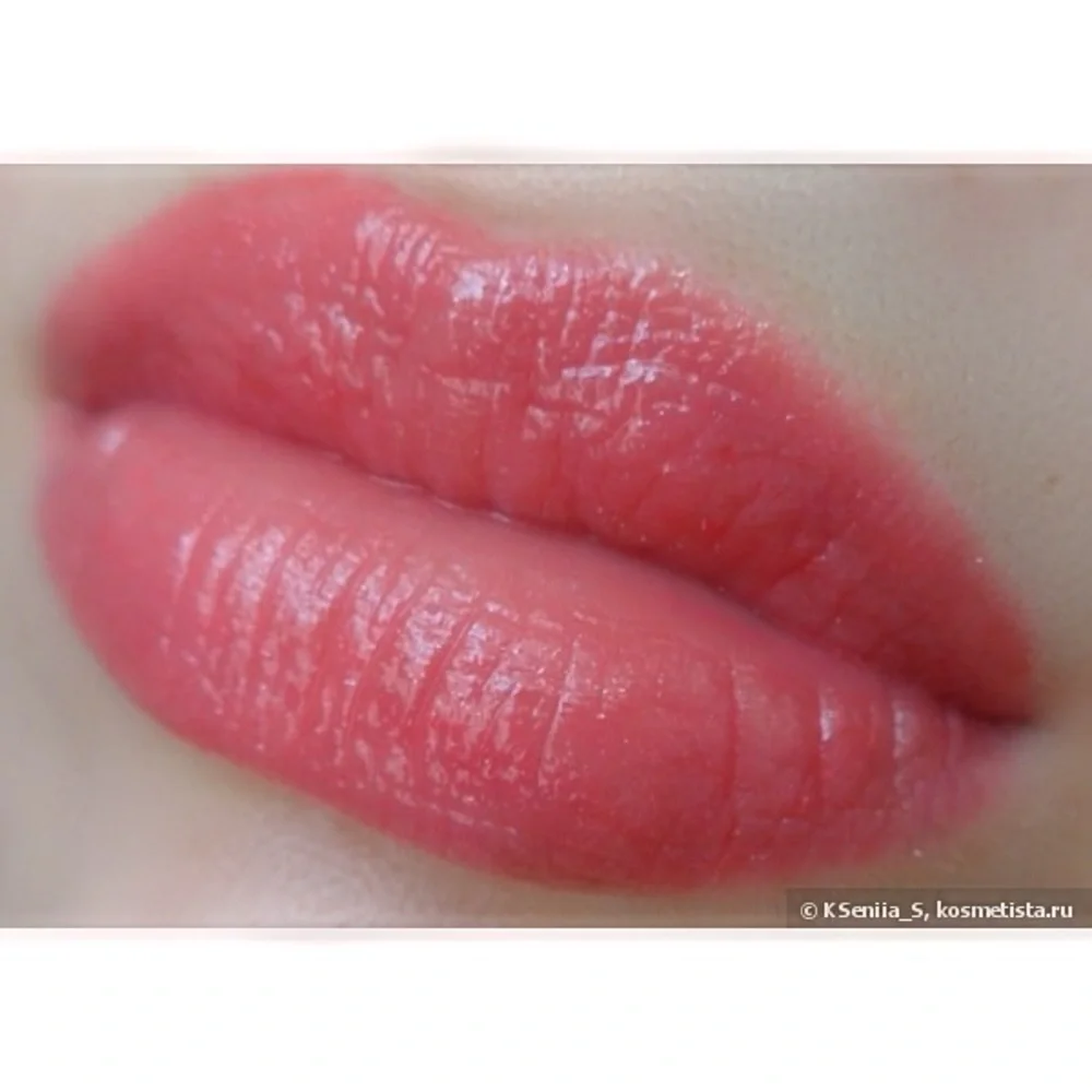 Clarins Joli Rouge Brillant in 19 Tropical Pink